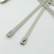 Comparison of stainless steel cable ties with plastic alternatives, emphasizing superior strength and longevity.