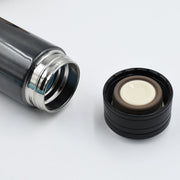 Portable stainless steel thermos bottle for hot and cold drinks