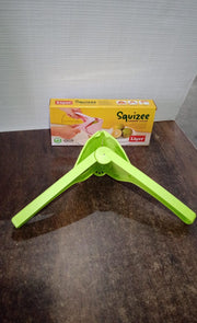 Compact and lightweight citrus juice extractor perfect for travel
