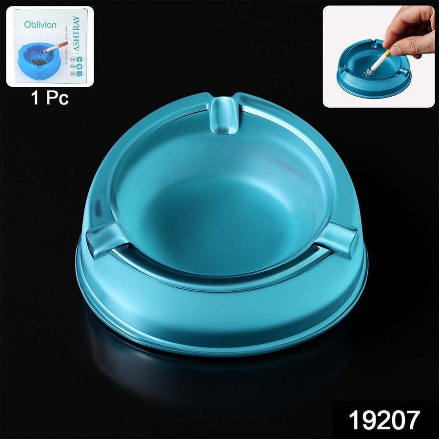 Transparent Plastic Ashtray – Heavy-Duty with Triple Rest Slots